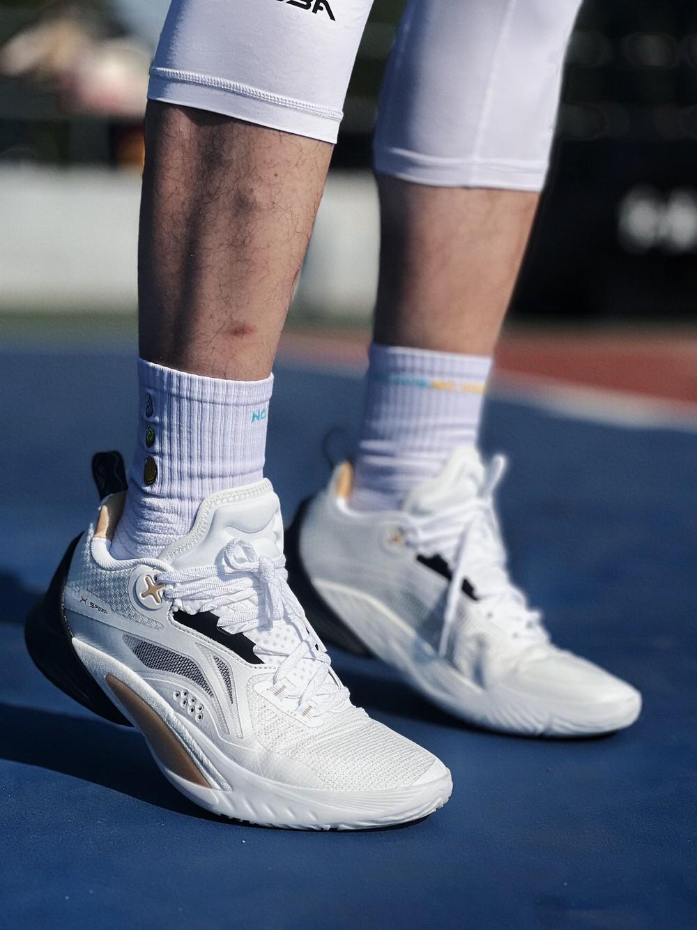 年度最佳后卫鞋竟然不耐磨!匪夷所思!